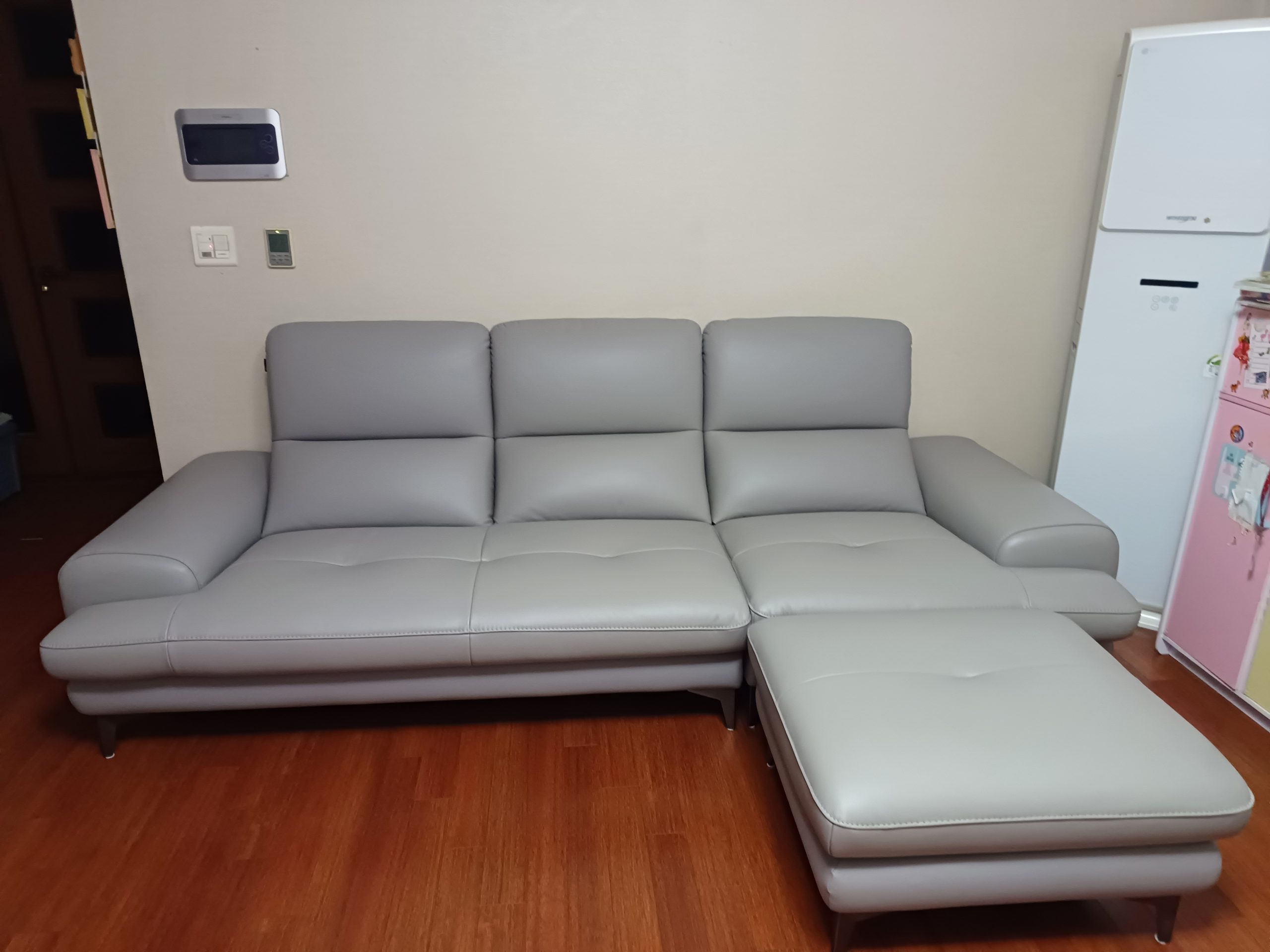 Sofa ZEPHYR – Sofa Da Cao Cấp Hiện Đại Êm Ái Tối Ưu