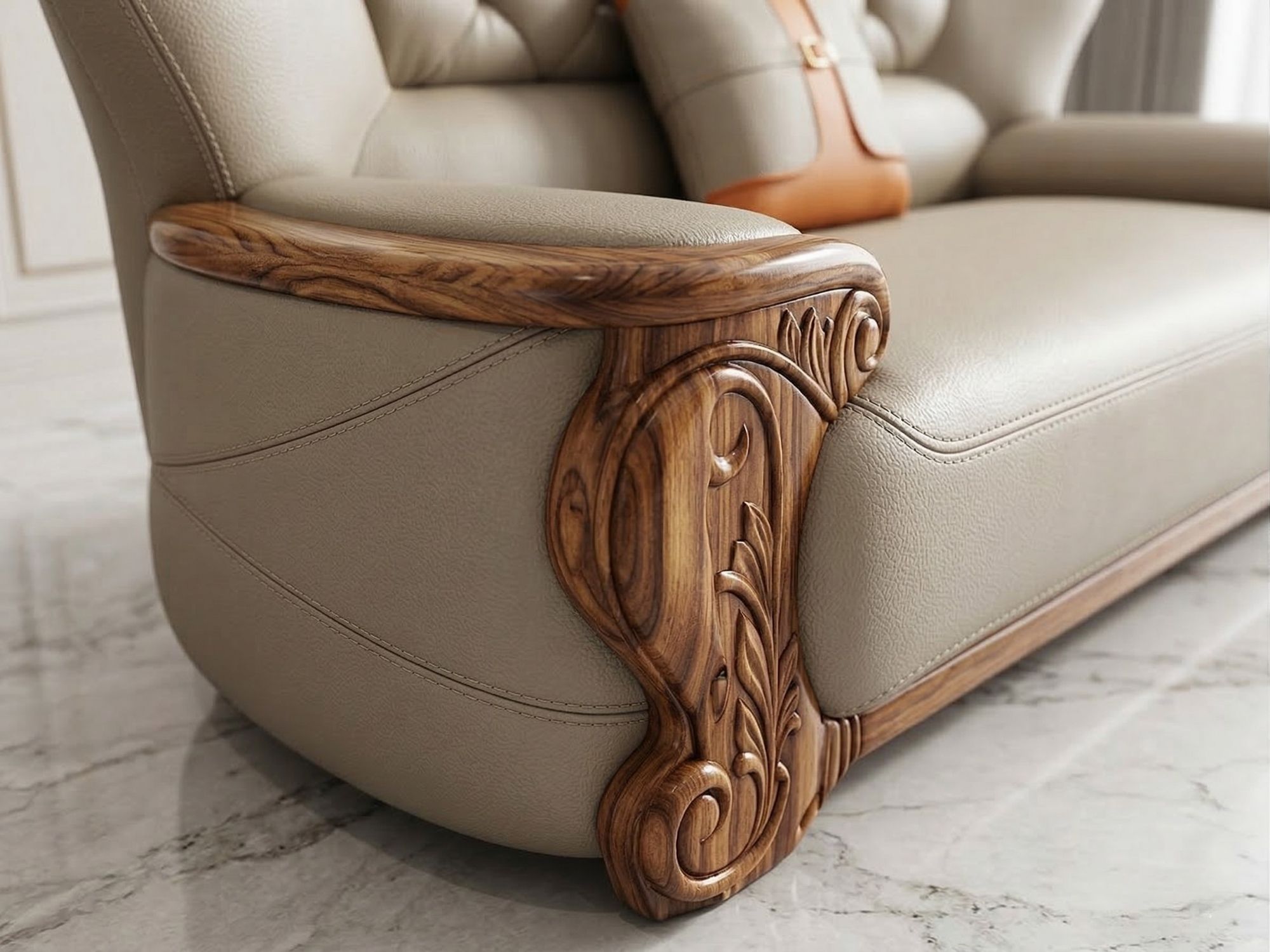 Góc chụp cận cảnh phần tay vịn và thân ghế sofa, cho thấy rõ sự kết hợp giữa khung gỗ mun tự nhiên với những đường chạm kh…