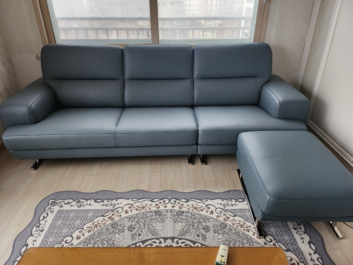 Sofa ETHEREAL - Sofa Băng Bọc Da Thiết kế Mạnh Mẽ, Sang Trọng