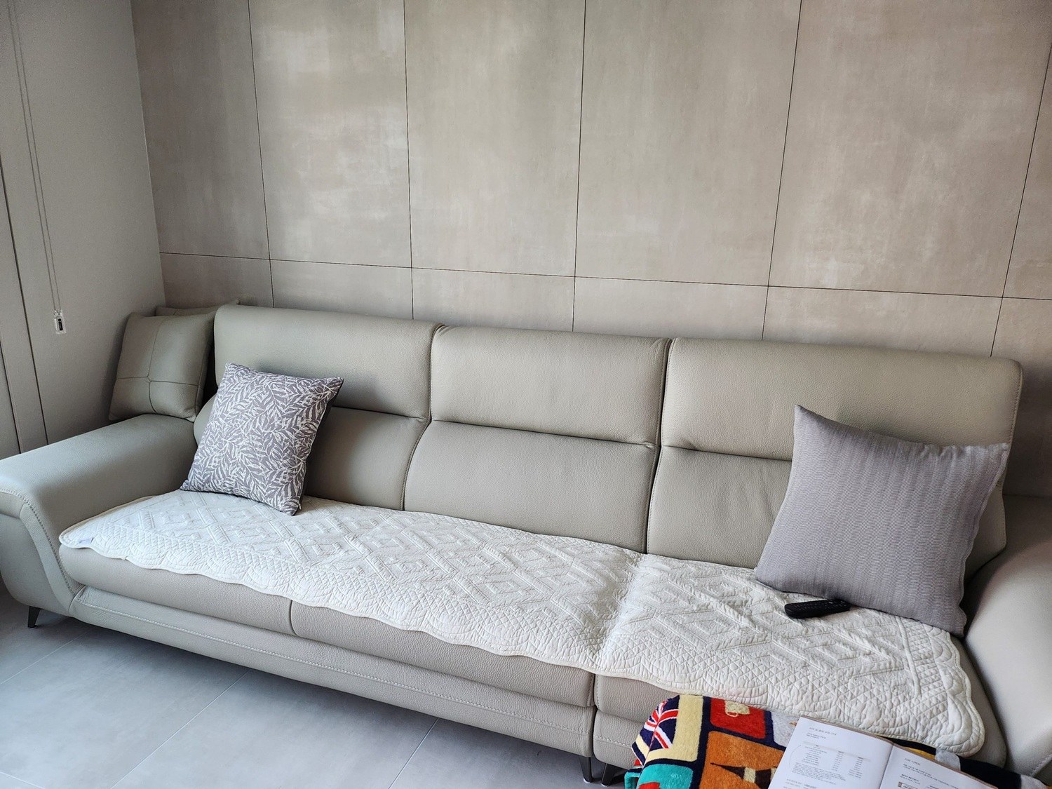 Sofa FLOWEN – Sofa Băng Hiện Đại 4 Chỗ Bọc Da Cao Cấp Êm Ái Thoải Mái