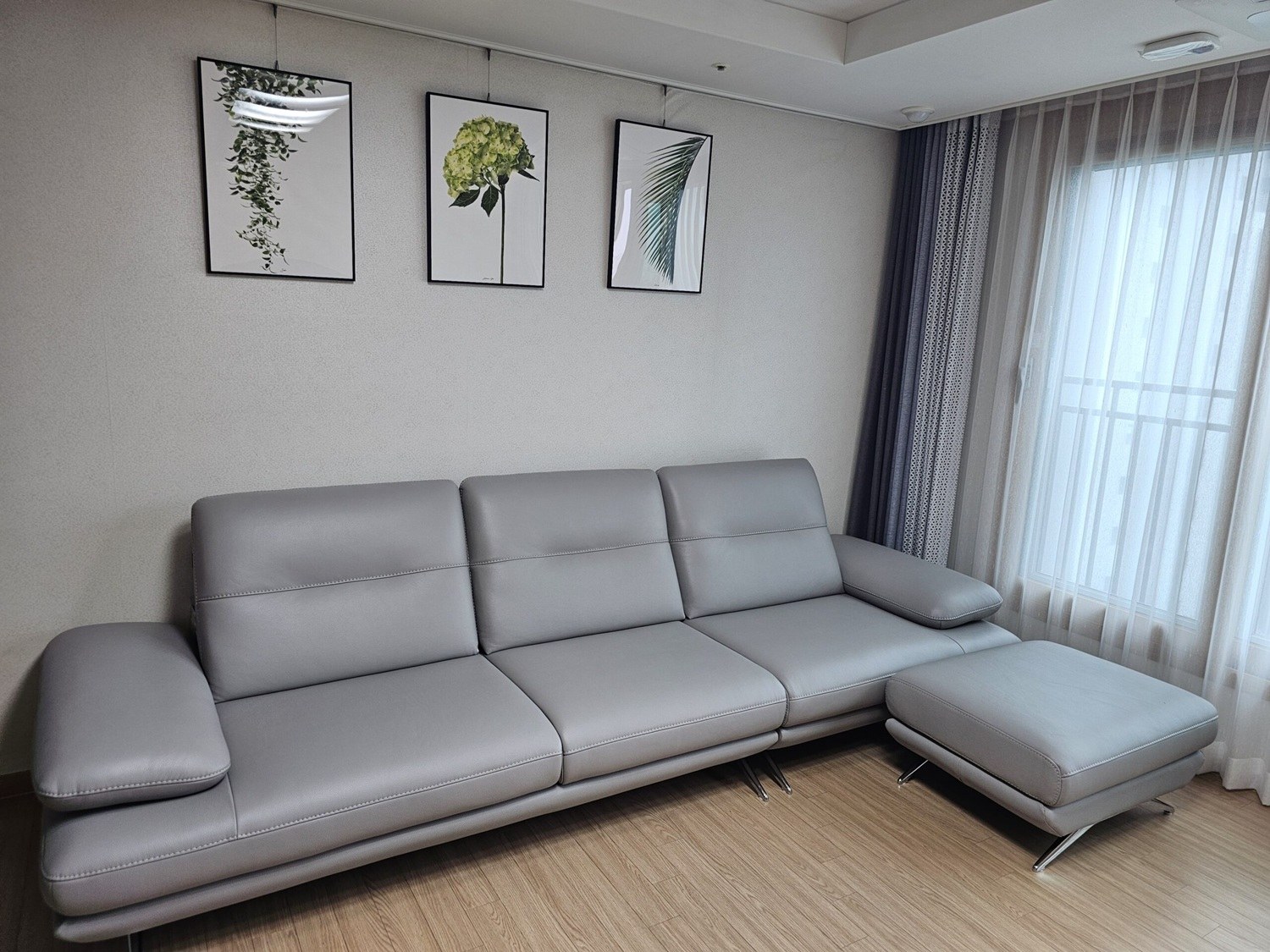 Sofa NERIN – Sofa Góc Bọc Da Cao Cấp Với Tựa Tay Vịn Điều Chỉnh Thông Minh
