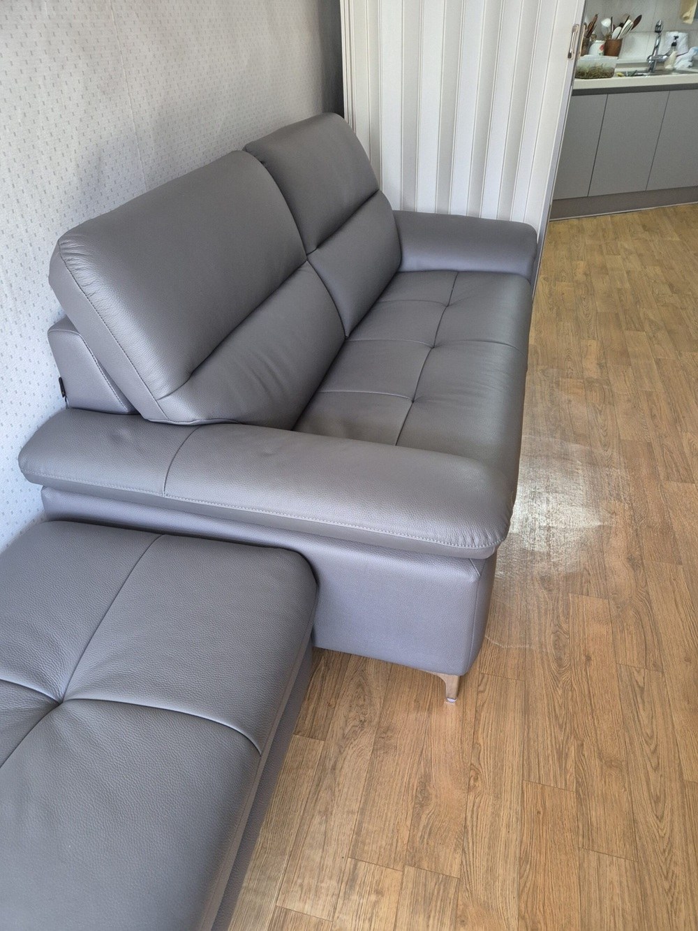 Sofa SINKIN - Sofa Băng 2M Nhỏ Gọn Thiết Kế Tối Giản Cho Phòng Khách Mini