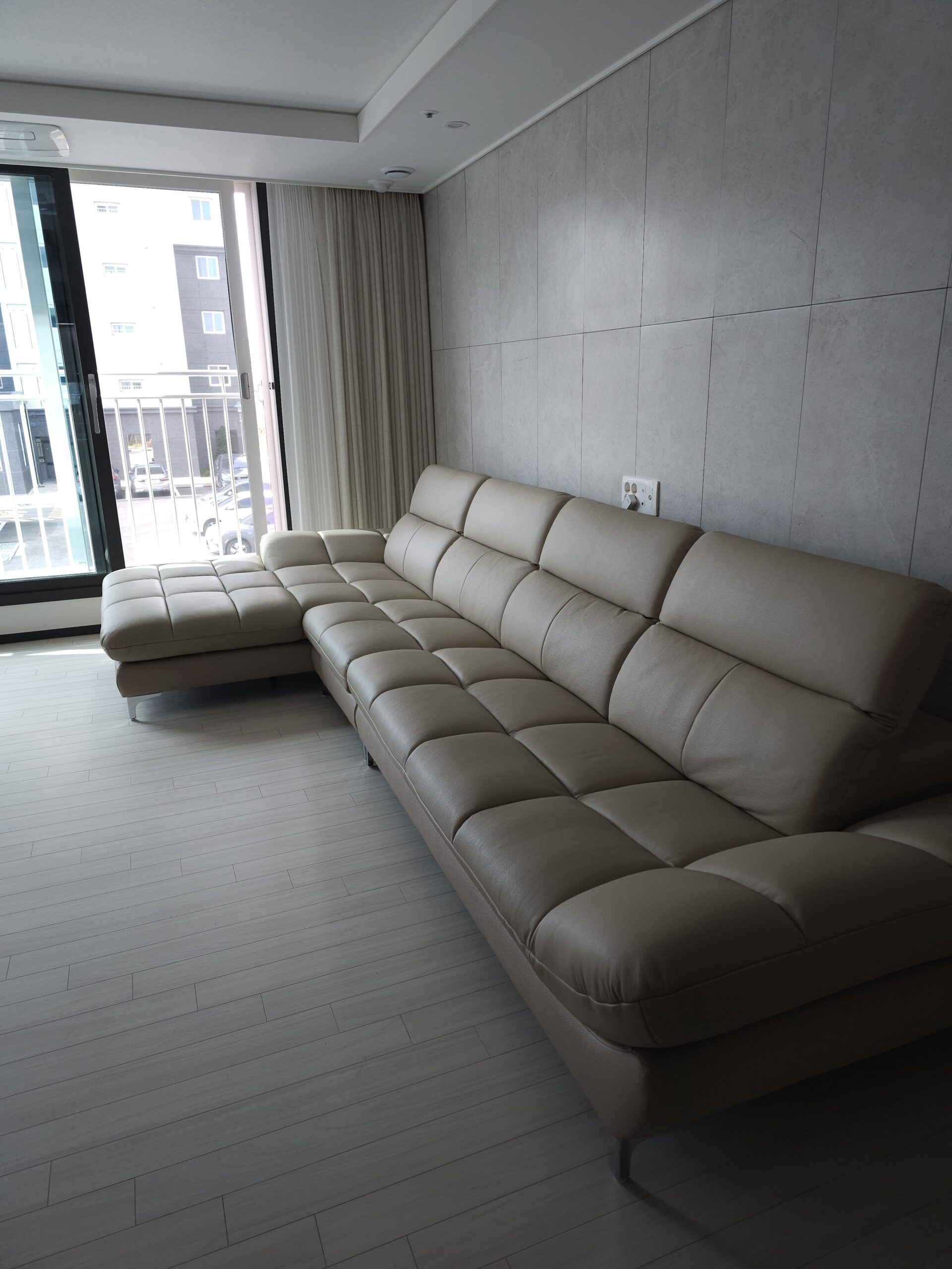 Sofa STADIA - Sofa Góc Bọc Da Thiết Kế Tựa Đầu Thông Minh