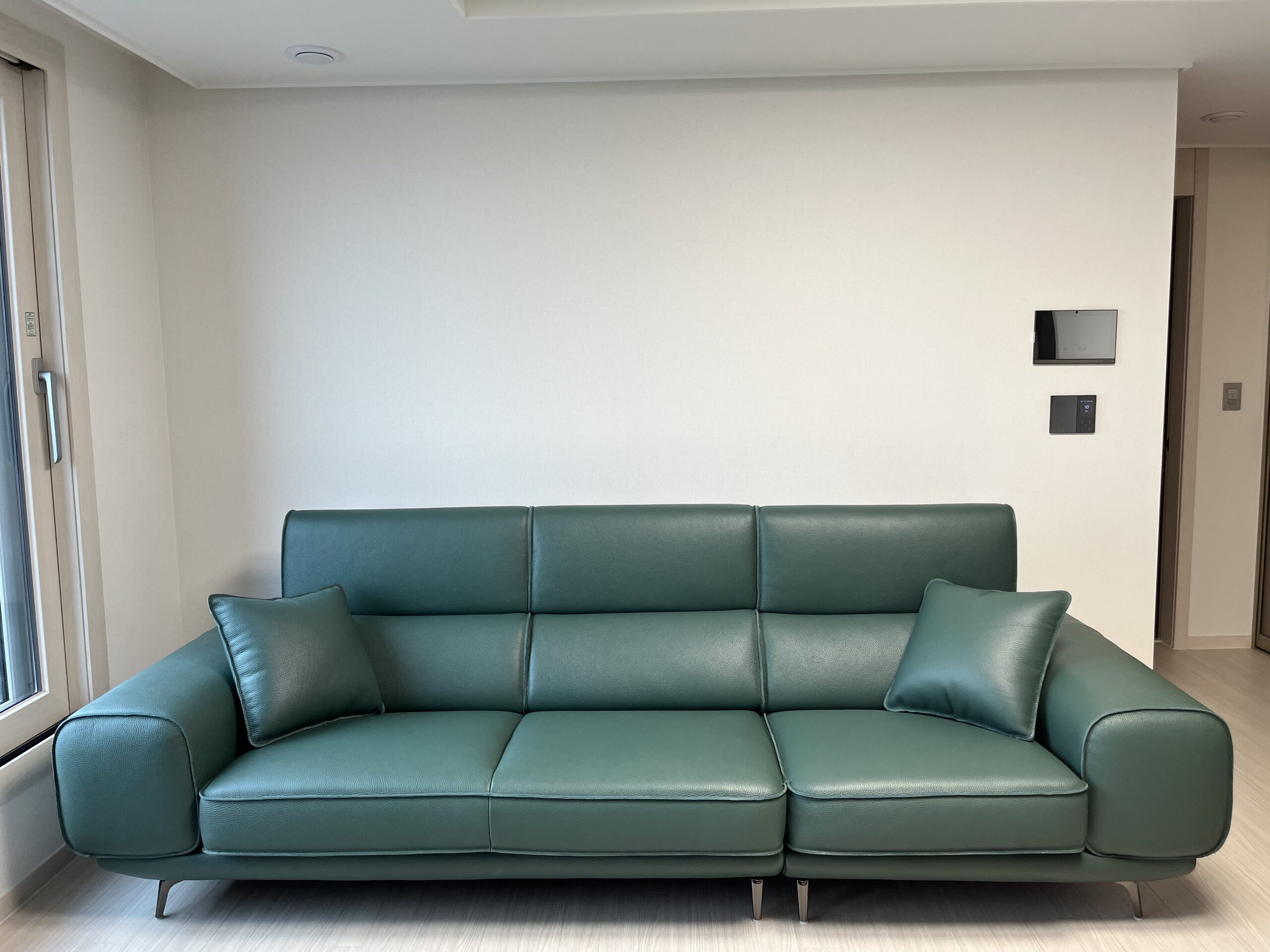 Sofa VERMONT - Sofa Băng Ấm Áp Thư Giãn Với Tựa Đầu Thông Minh