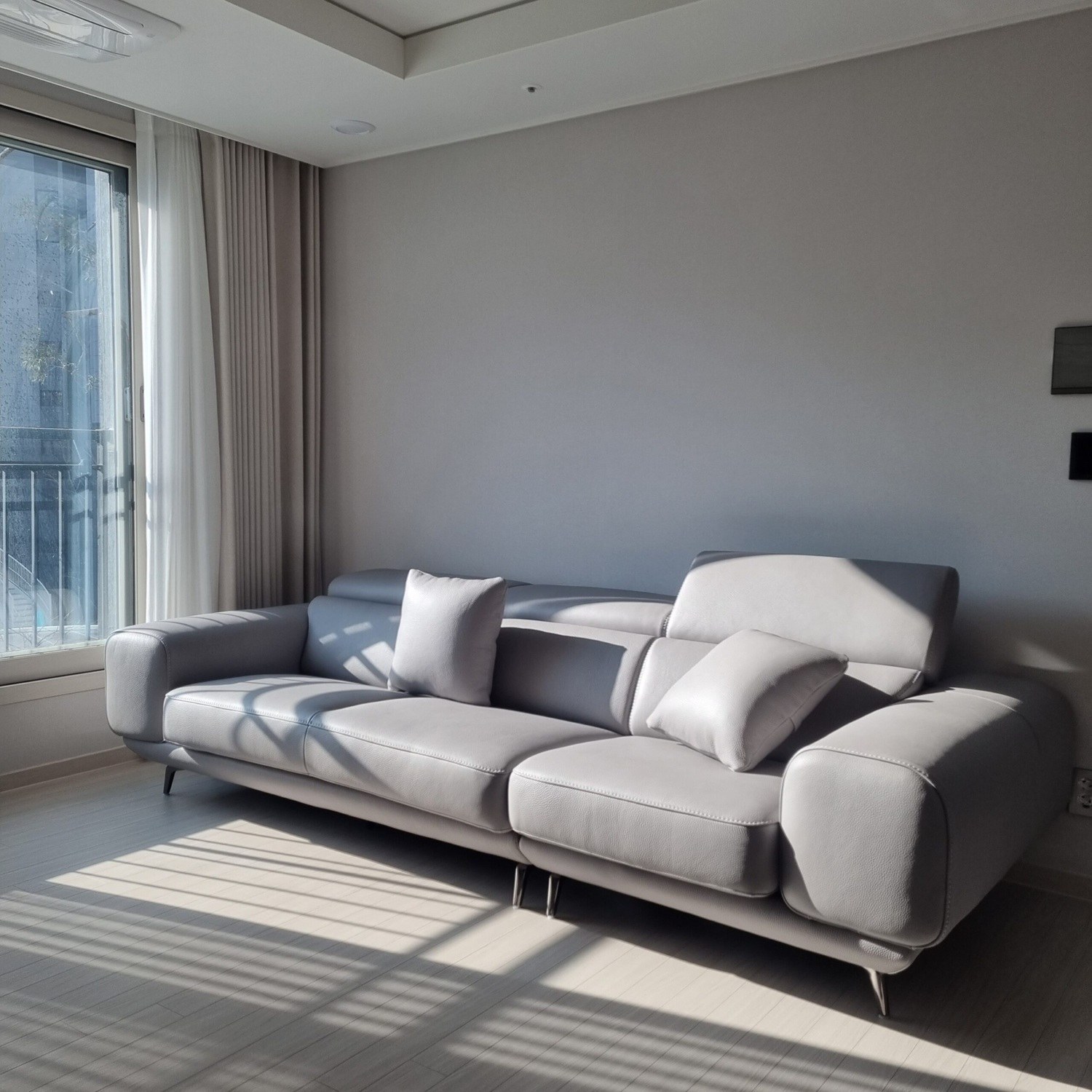 Sofa VERMONT - Sofa Băng Ấm Áp Thư Giãn Với Tựa Đầu Thông Minh