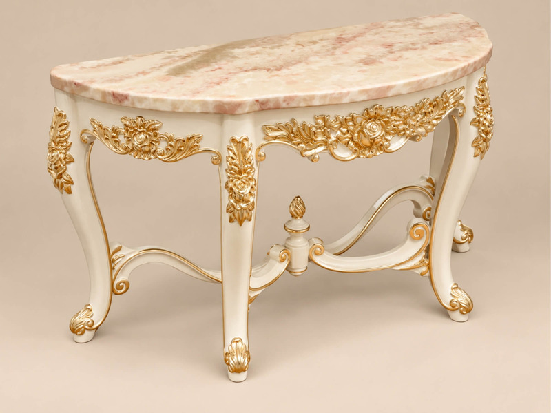 Bàn console ÉTOILE D'Or KC02-130 chụp nghiêng từ phía bên phải, cho thấy rõ hình dáng bán nguyệt của mặt đá và độ cong của…