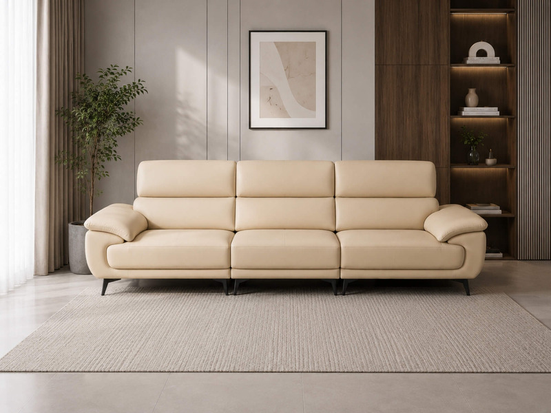 Sofa băng 3 chỗ ngồi SCULPT E008 màu kem nhạt, đặt chính diện trong phòng khách tối giản. Sofa có thiết kế hiện đại với đư…