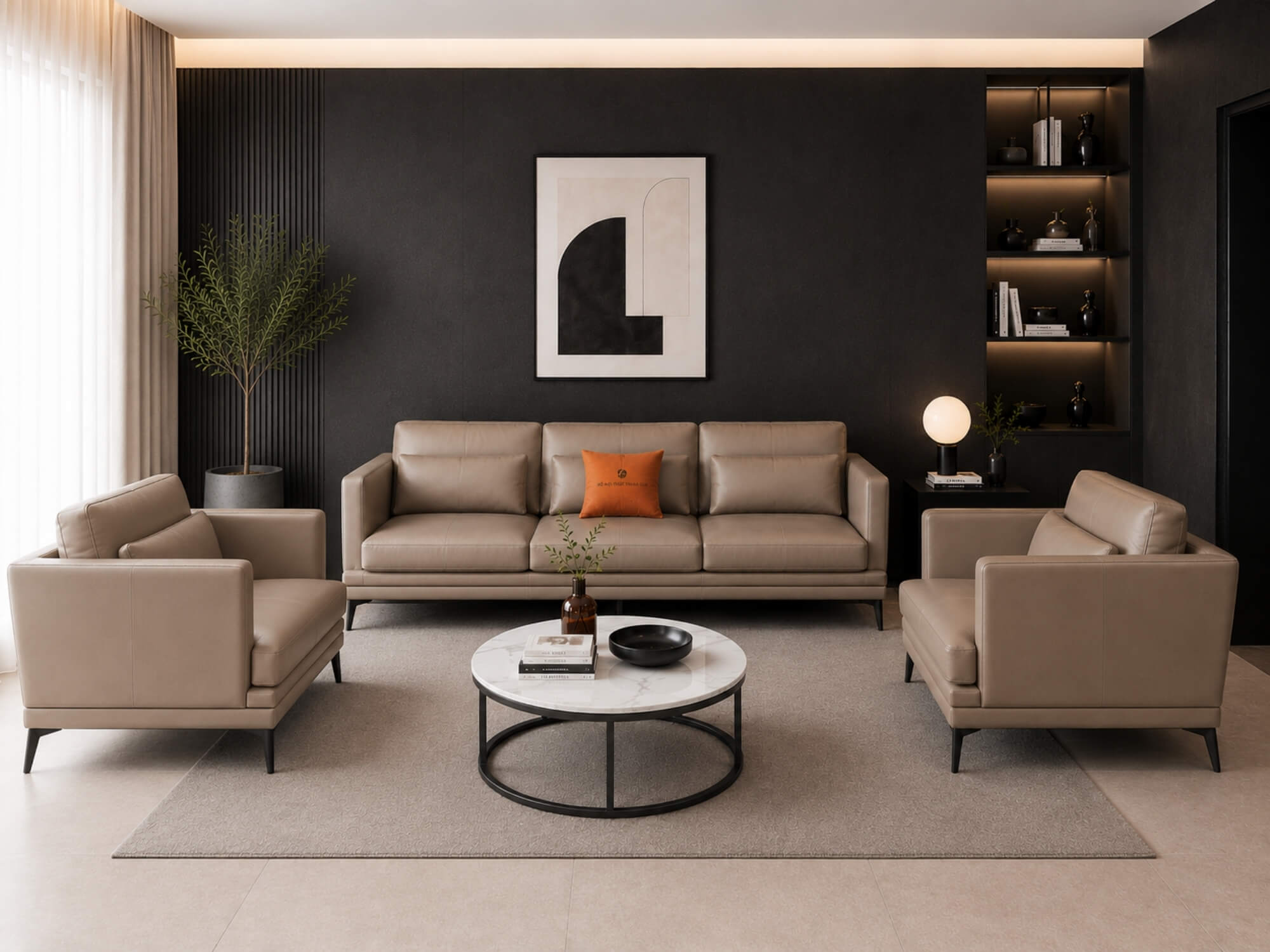 Bộ sofa LEXINGTON chữ L bọc da cao cấp màu nâu be, gồm một băng dài và một ghế đơn, được bố trí hài hòa trong phòng khách…