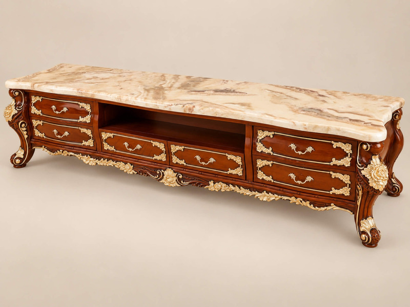 Kệ tivi tân cổ điển, chụp từ góc nghiêng trên cao, làm nổi bật mặt đá marble vân tự nhiên màu kem và các chi tiết chạm khắ…