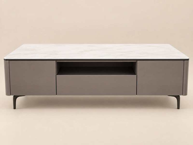Bàn trà MONZA BT2515 được chụp chính diện trên nền studio màu be đơn sắc. Bàn có mặt đá thạch anh trắng vân, thân bàn màu…