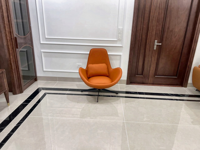 Ghế thư giãn xoay tựa cao dáng cánh bướm tại showroom – Nội Thất Gia Khánh