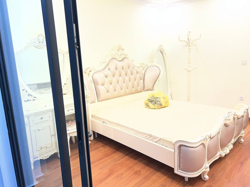 Giường tân cổ điển đầu giường bọc da chần khuy kim cương tại nhà khách hàng – Nội Thất Gia Khánh