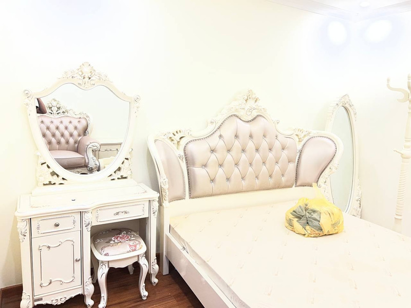 Giường tân cổ điển đầu giường bọc da chần khuy kim cương tại nhà khách hàng – Nội Thất Gia Khánh