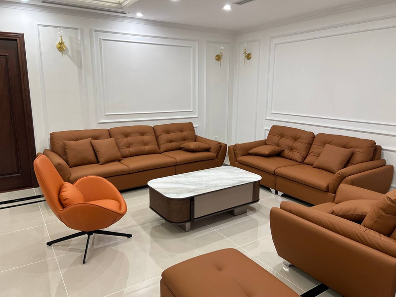Bộ sofa văng da bò 3 chỗ + 3 chỗ màu bò rám tại nhà khách hàng – Nội Thất Gia Khánh