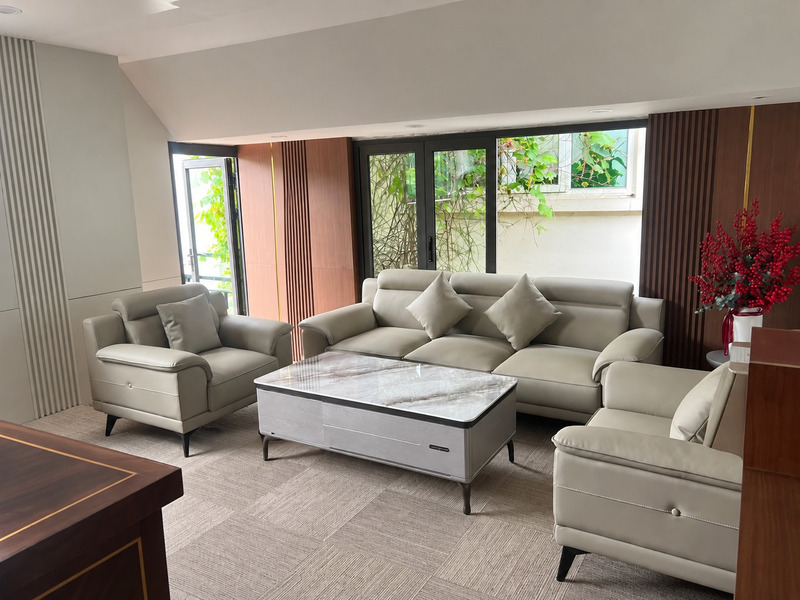 Sofa văng da kèm 2 ghế đơn tựa đầu tại nhà khách hàng – Nội Thất Gia Khánh