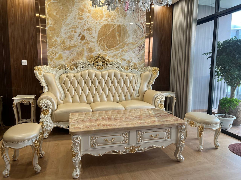 Sofa văng 3 chỗ da bấm nút tân cổ điển tại showroom – Nội Thất Gia Khánh