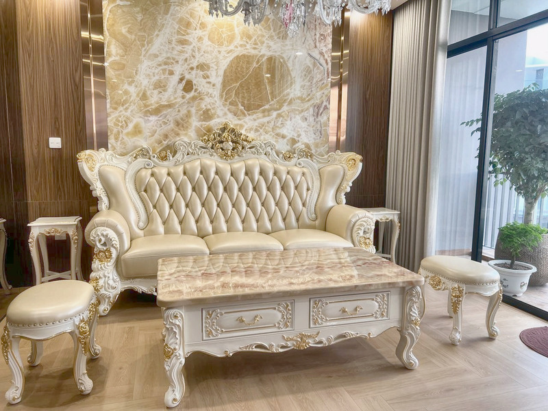 Sofa văng 3 chỗ da bấm nút tân cổ điển tại showroom – Nội Thất Gia Khánh