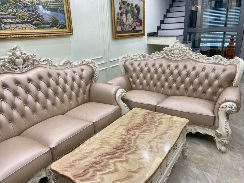 Sofa đôi tân cổ điển da bọc nút bấm tại nhà khách hàng – Nội Thất Gia Khánh