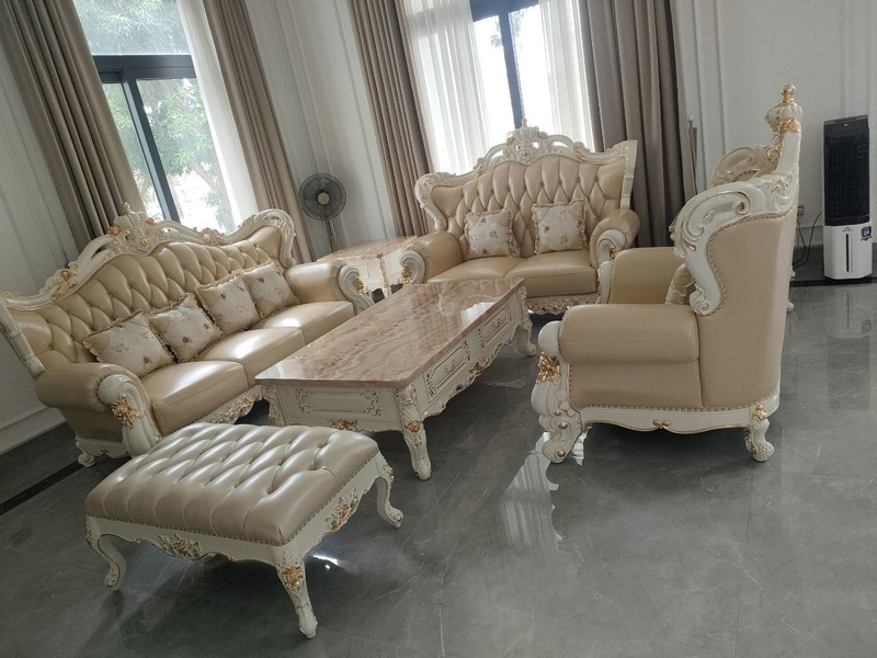 Bộ sofa tân cổ điển văng+đôi+đơn wingback chạm khắc gỗ trắng viền vàng tại nhà khách hàng – Nội Thất Gia Khánh