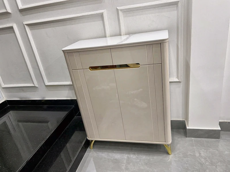 Tủ giày 2 cánh mặt đá trắng vân mây tại nhà khách hàng – Nội Thất Gia Khánh