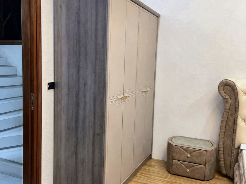 Tủ quần áo 4 cánh hai tông xám be tại nhà khách hàng – Nội Thất Gia Khánh
