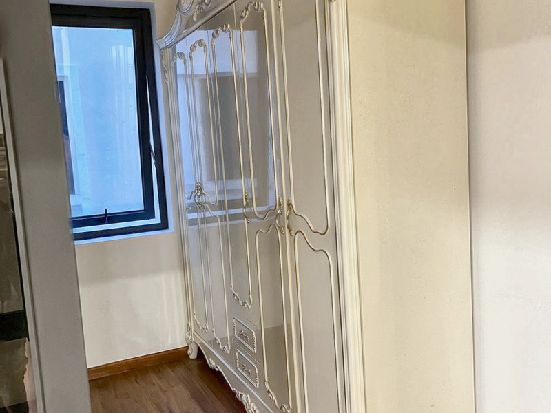 Tủ quần áo tân cổ điển 4 cánh mặt kính tại nhà khách hàng – Nội Thất Gia Khánh